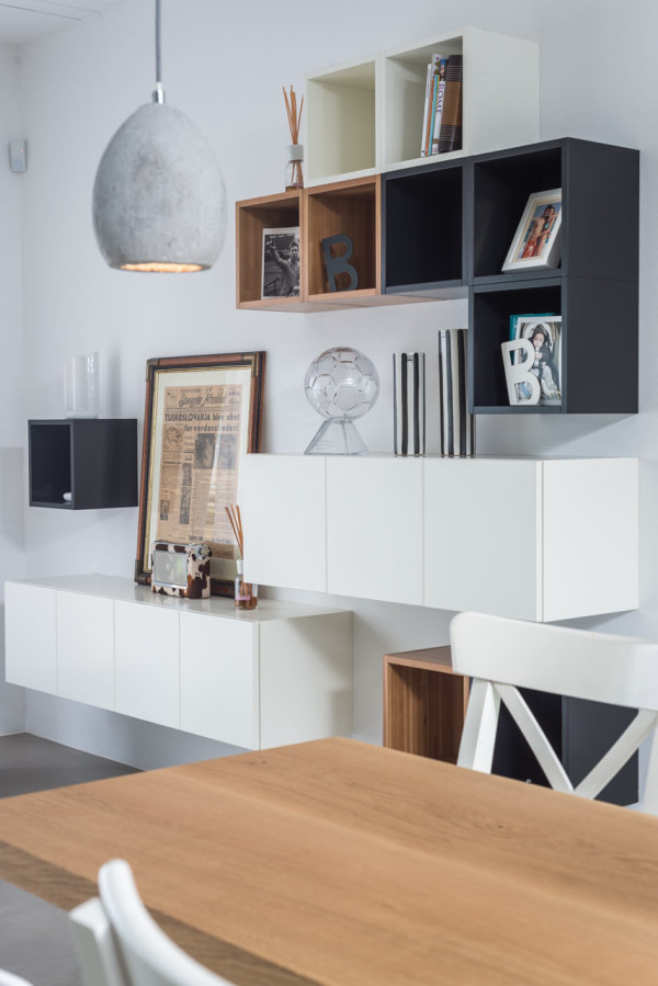 A Family Home with a Black & White Interior Photo A Family Home with a Black & White Interior in main interior design Category