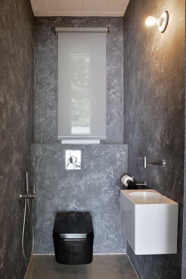 A Family Home with a Black & White Interior Photo A Family Home with a Black & White Interior in main interior design Category