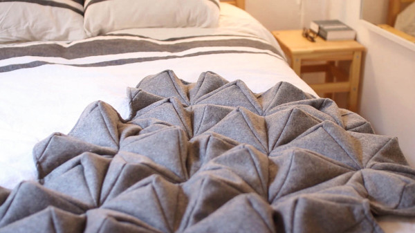 A Wool Blanket Inspired by Origami Photo A Wool Blanket Inspired by Origami in style fashion main Category