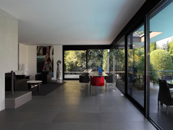 Modern Swiss Villa by Bruno Klauser Photo Modern Swiss Villa by Bruno Klauser in main architecture Category