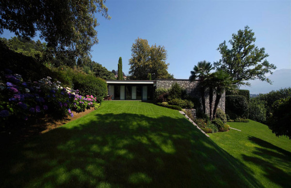 Modern Swiss Villa by Bruno Klauser Photo Modern Swiss Villa by Bruno Klauser in main architecture Category