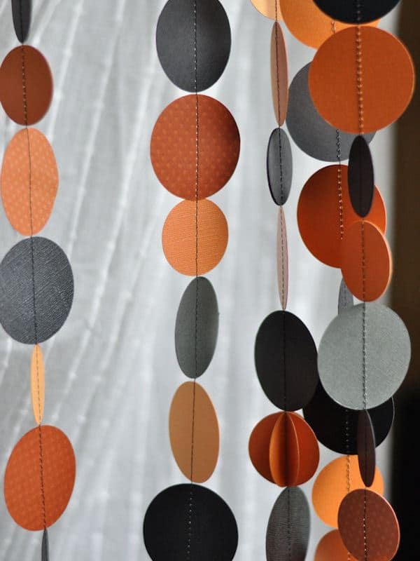 DIY Halloween paper garland 19 Homemade Halloween Decorations for a Festive Celebration