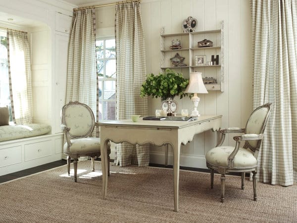 French country seating area