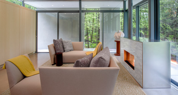 A House That Nestles into its Natural Environment Photo A House That Nestles into its Natural Environment in main architecture Category