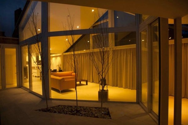 Villa BH 12 Villa BH 12 Transparent Villa Stands on Glass Walls