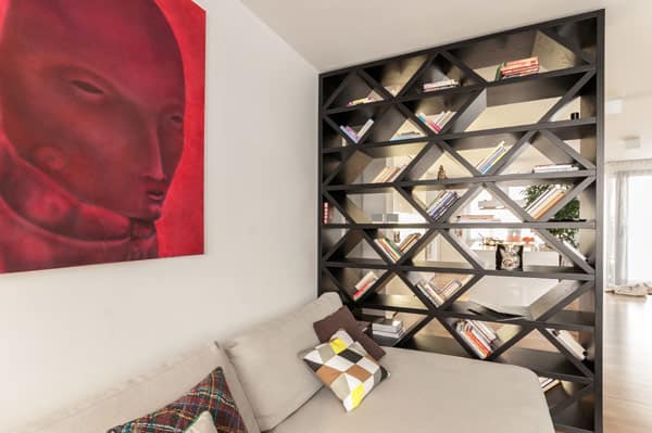 Art work offers a vivid contrast
