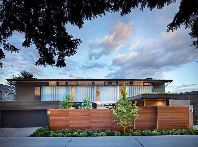 Facade of the Courtyard House Lakefront House In Seattle Promises Solitude Along With Stunning Views