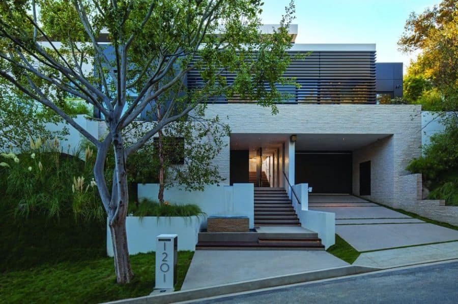 Street facade of the Beverly Hills Home