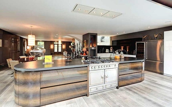 large luxurious kitchen with huge island large luxurious kitchen with huge island The Make it and Break It Room: 20 Luxury & Sexy Kitchens Worth Drooling Over