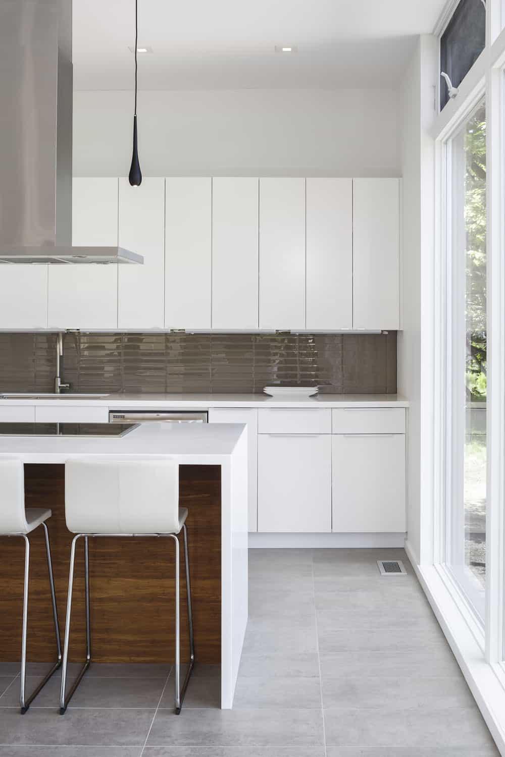 Dunrobin Shore by Christopher Simmonds Architect 10 Dunrobin Shore by Christopher Simmonds Architect 10 Uncluttered Modern Family Home Breathing in Canadian River Panoramas