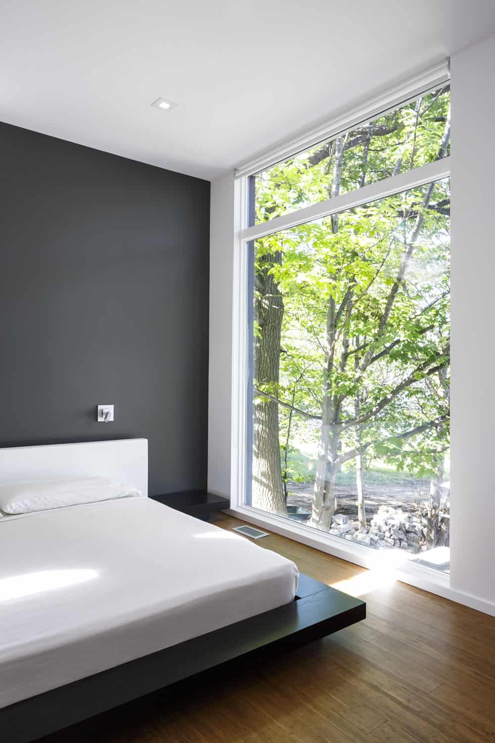 Dunrobin Shore by Christopher Simmonds Architect 11 Dunrobin Shore by Christopher Simmonds Architect 11 Uncluttered Modern Family Home Breathing in Canadian River Panoramas