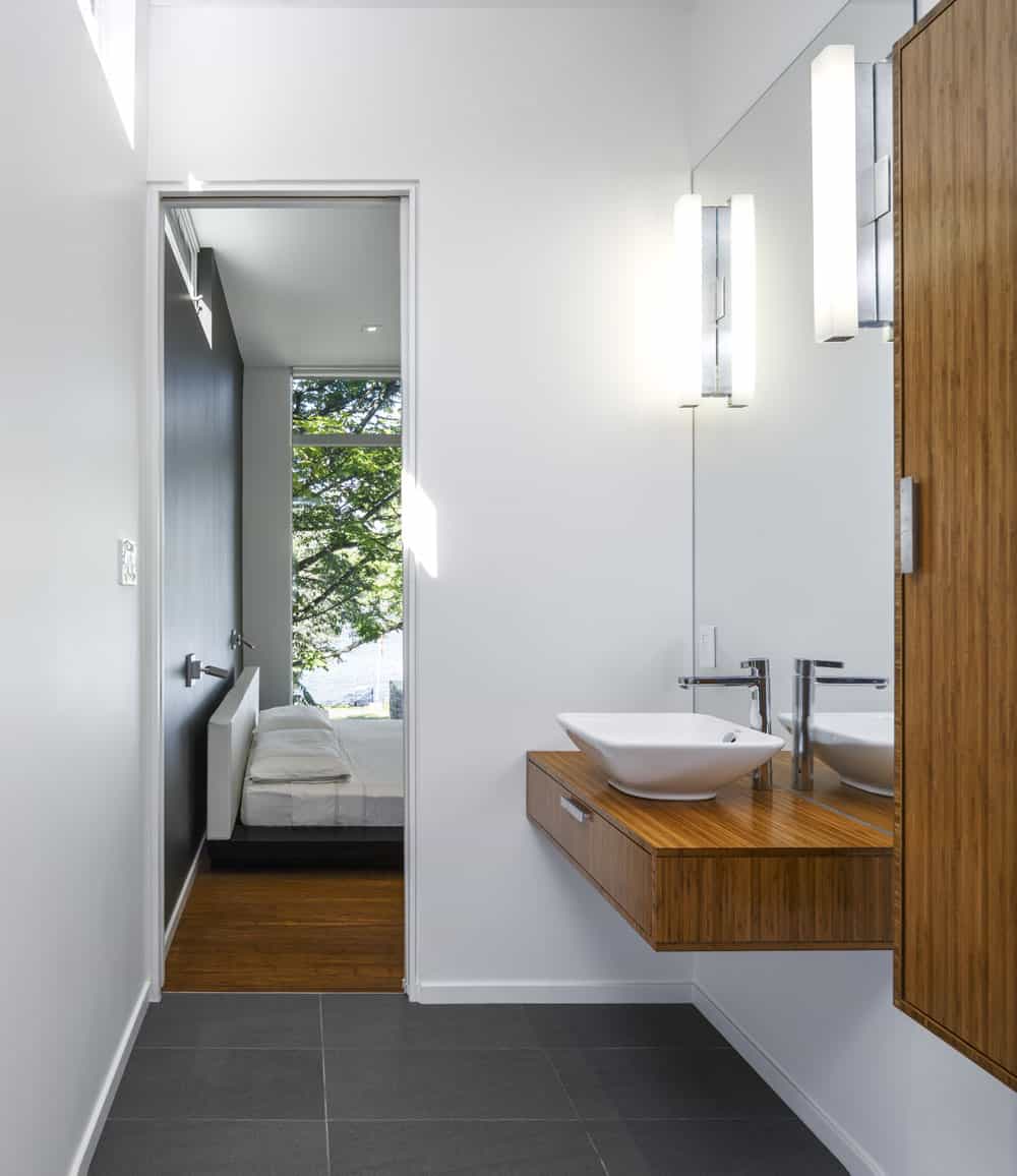 Dunrobin Shore by Christopher Simmonds Architect 12 Dunrobin Shore by Christopher Simmonds Architect 12 Uncluttered Modern Family Home Breathing in Canadian River Panoramas