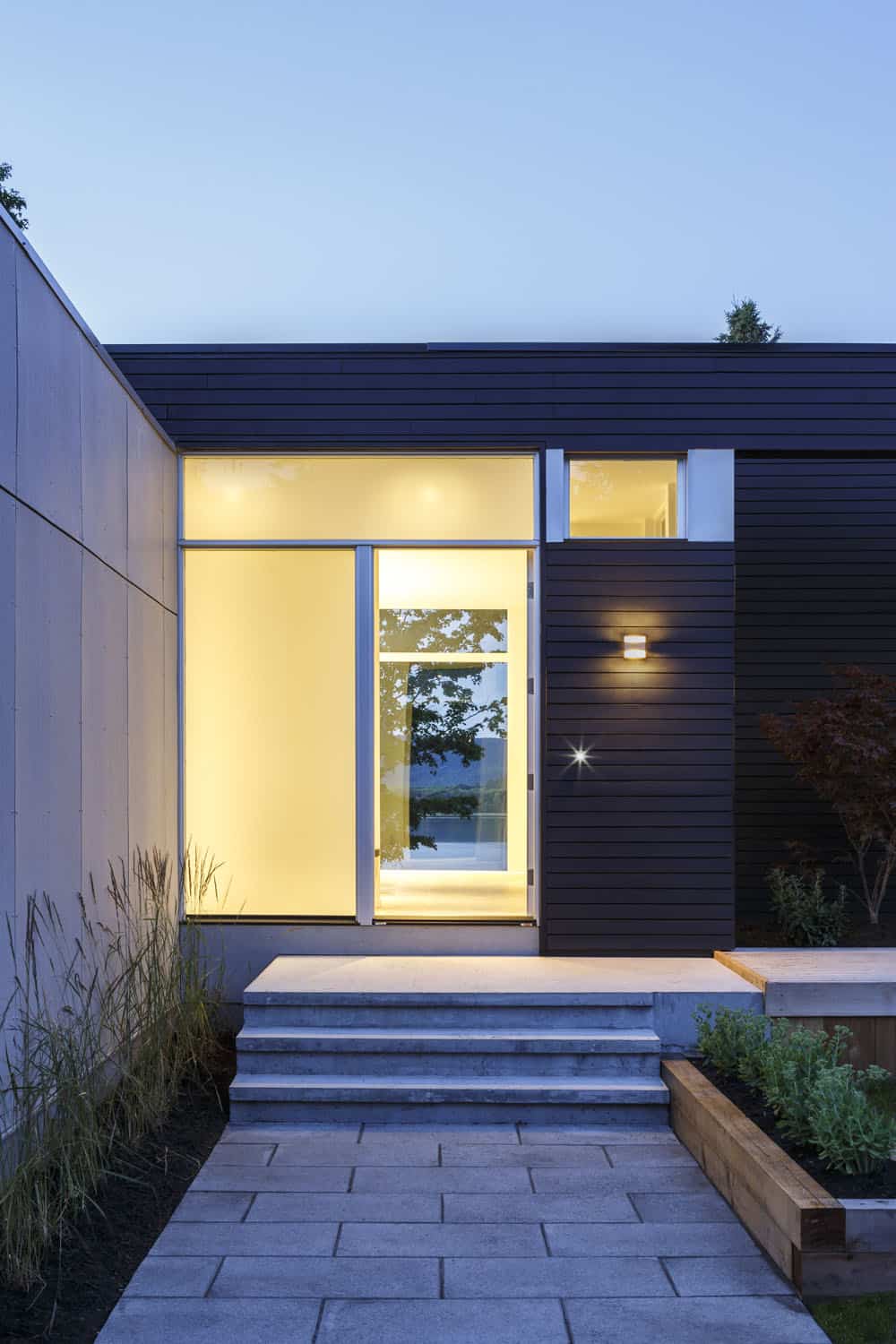 Dunrobin Shore by Christopher Simmonds Architect 21 Dunrobin Shore by Christopher Simmonds Architect 21 Uncluttered Modern Family Home Breathing in Canadian River Panoramas