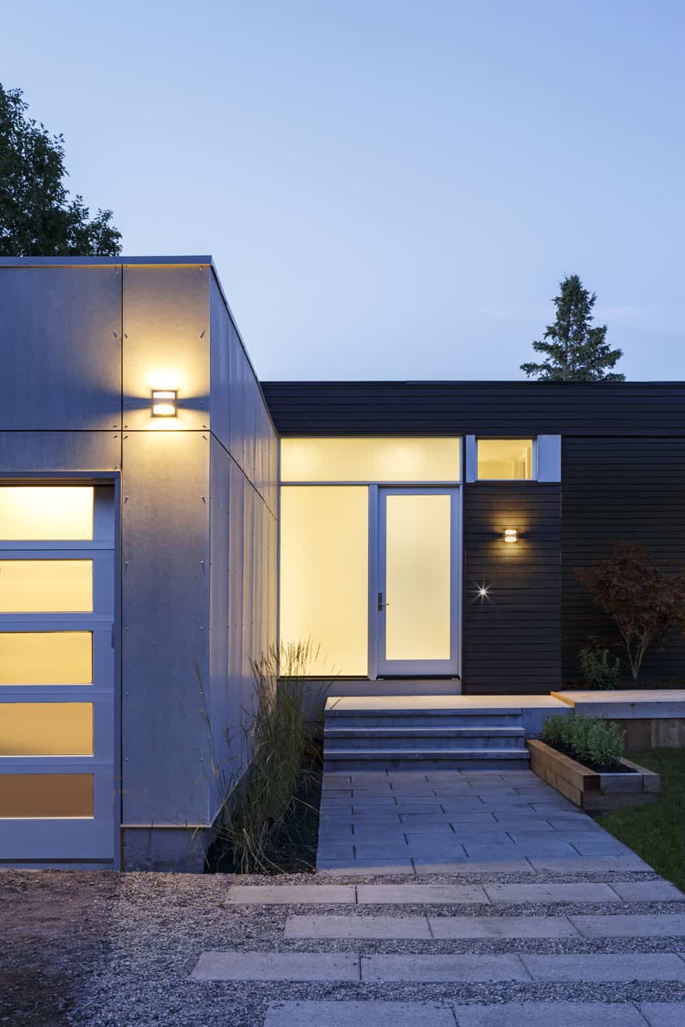 Dunrobin Shore by Christopher Simmonds Architect 22 Dunrobin Shore by Christopher Simmonds Architect 22 Uncluttered Modern Family Home Breathing in Canadian River Panoramas
