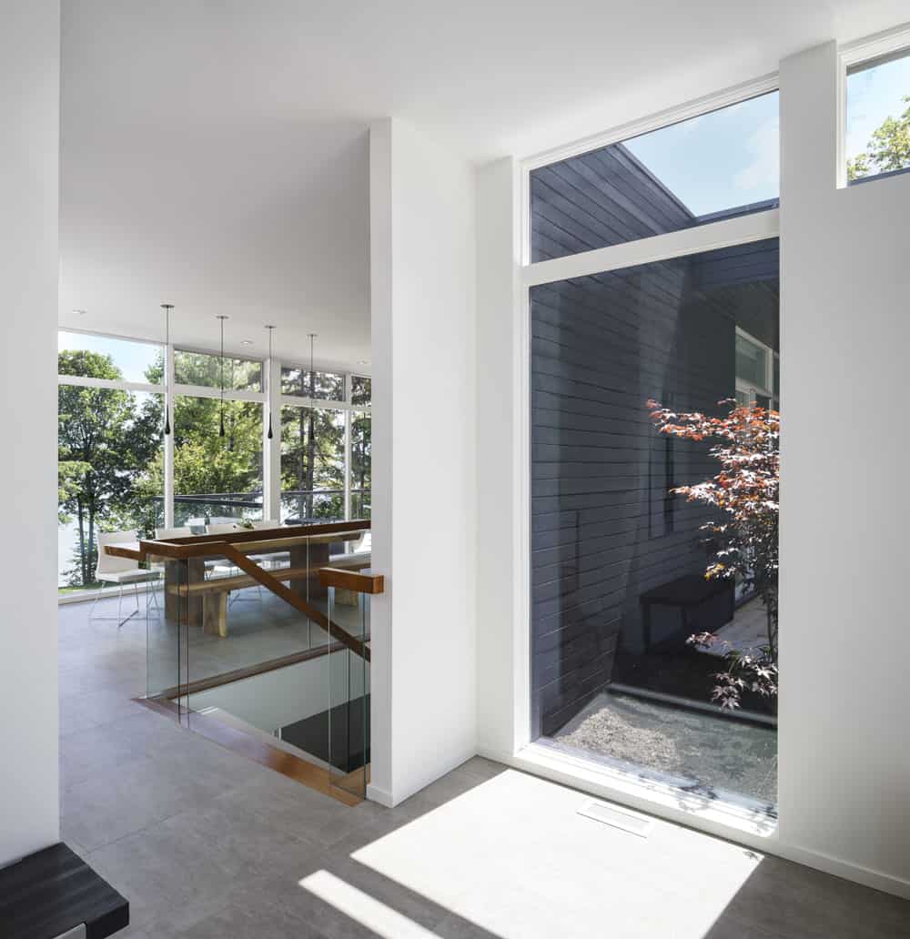 Dunrobin Shore by Christopher Simmonds Architect 3 Dunrobin Shore by Christopher Simmonds Architect 3 Uncluttered Modern Family Home Breathing in Canadian River Panoramas