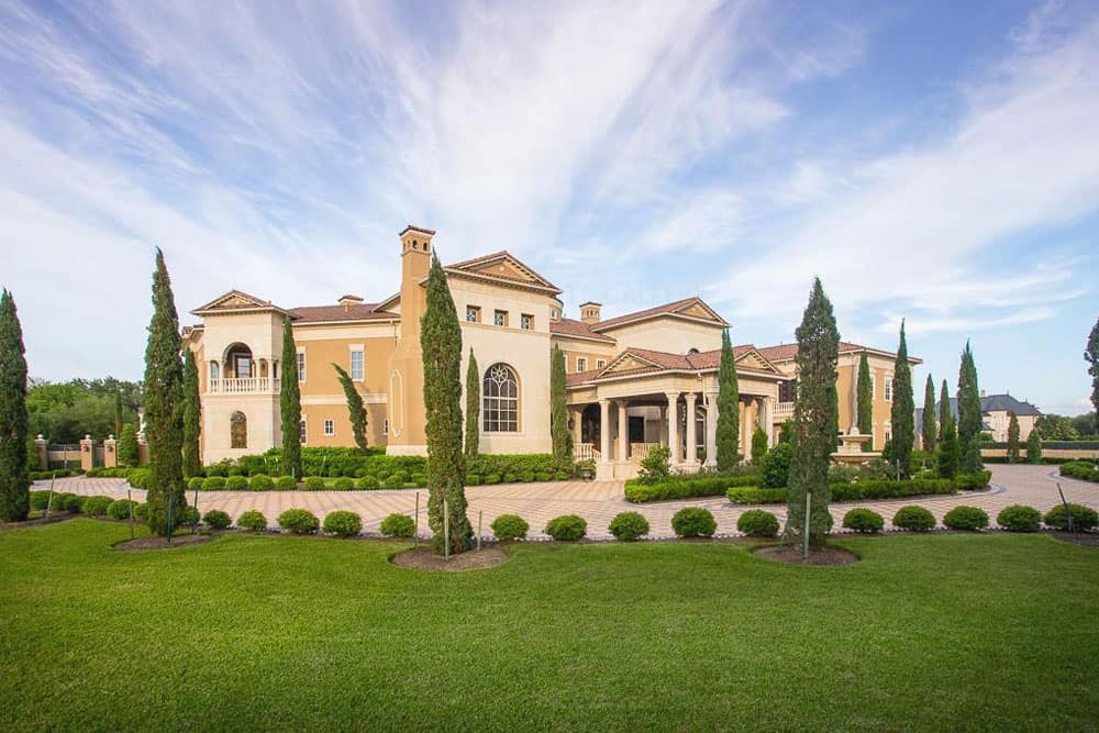 Luxury Palm Royale property for sale 1 Luxury Palm Royale property for sale 1 Perfectly Designed Texas Luxury Property Sends Shivers Down Your Spine