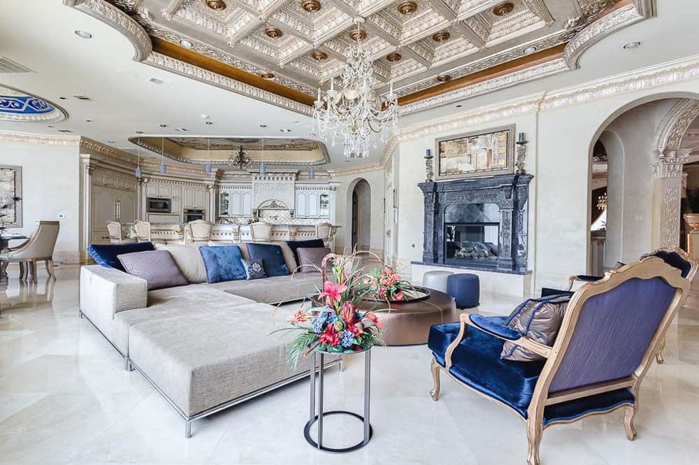 Luxury Palm Royale property for sale 16 Luxury Palm Royale property for sale 16 Perfectly Designed Texas Luxury Property Sends Shivers Down Your Spine