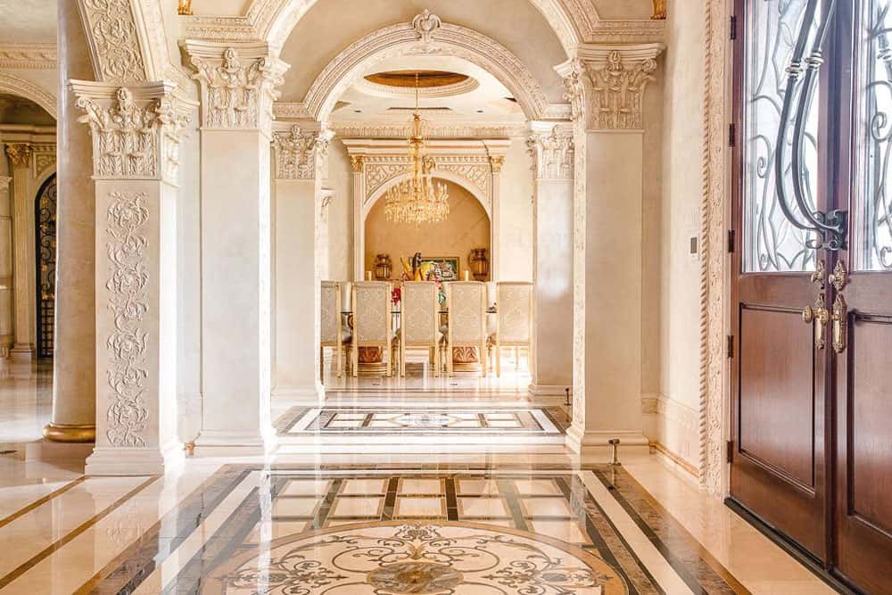 Luxury Palm Royale property for sale 3 Luxury Palm Royale property for sale 3 Perfectly Designed Texas Luxury Property Sends Shivers Down Your Spine