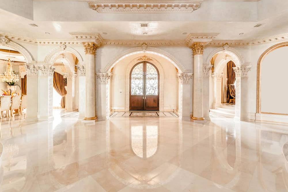 Luxury Palm Royale property for sale 4 Luxury Palm Royale property for sale 4 Perfectly Designed Texas Luxury Property Sends Shivers Down Your Spine