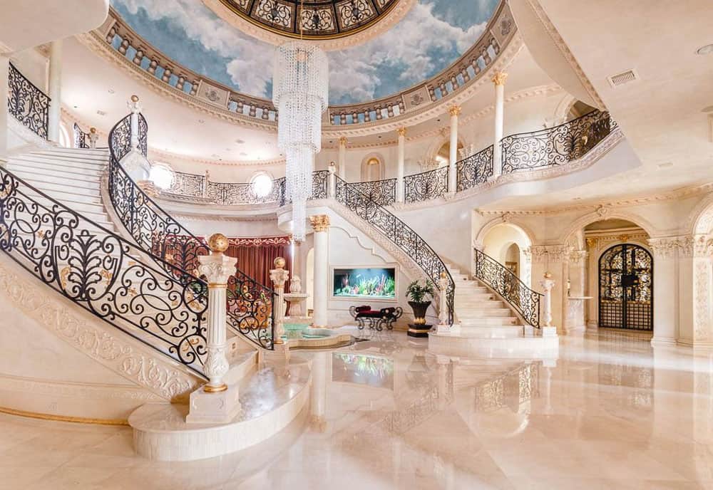Luxury Palm Royale property for sale 6 Luxury Palm Royale property for sale 6 Perfectly Designed Texas Luxury Property Sends Shivers Down Your Spine