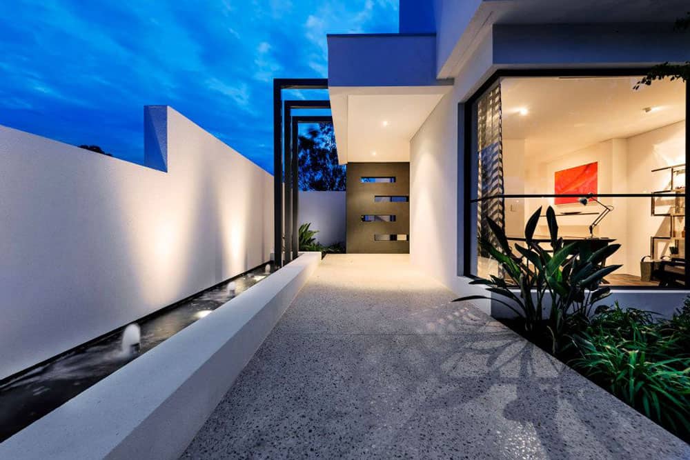 The Medallion by Webb and Brown Neaves 13 Mesmerizing Luxury Home in Australia Flaunting Volumetric Architecture
