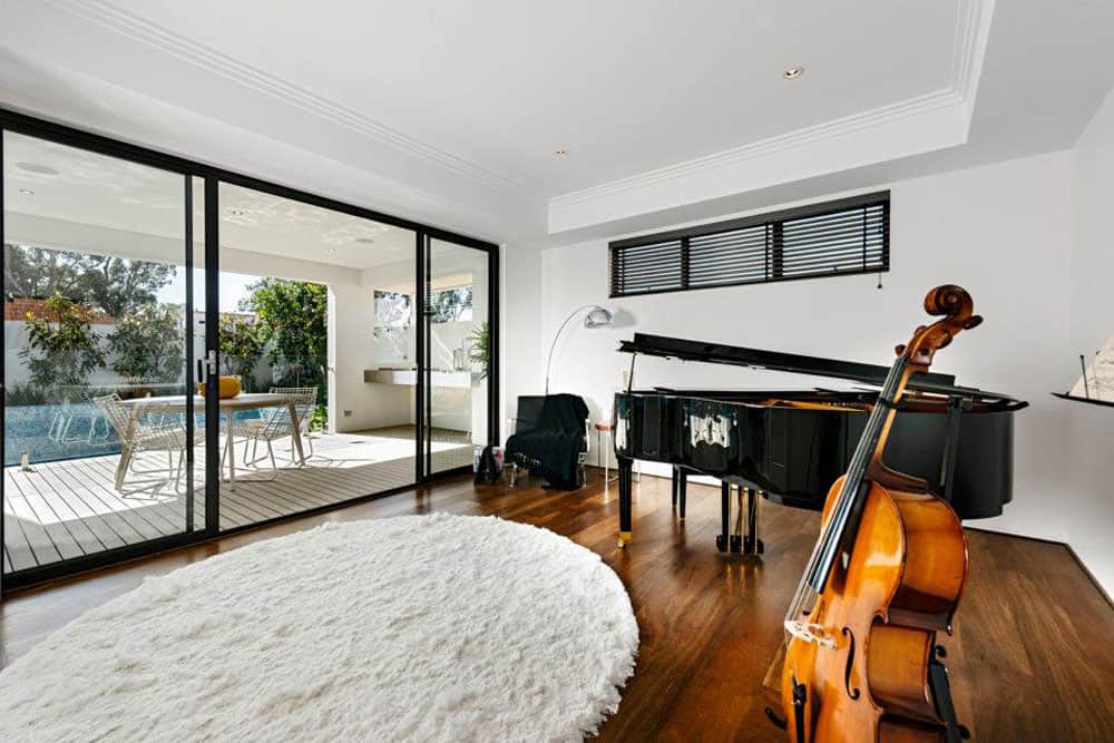 The Medallion by Webb and Brown Neaves 2 Mesmerizing Luxury Home in Australia Flaunting Volumetric Architecture