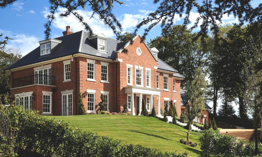 Luxury Five- Bedroom Country House With Spectacular Views In England