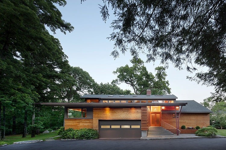 exterior Mamaroneck residence exterior Mamaroneck residence Contemporary Ranch Style Residence Inspiring a State of Well Being